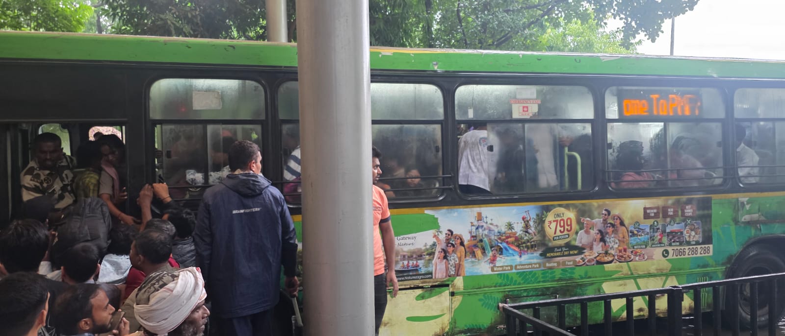 Bus Services Arranged for Stranded Passengers Between Karjat–Lonavala